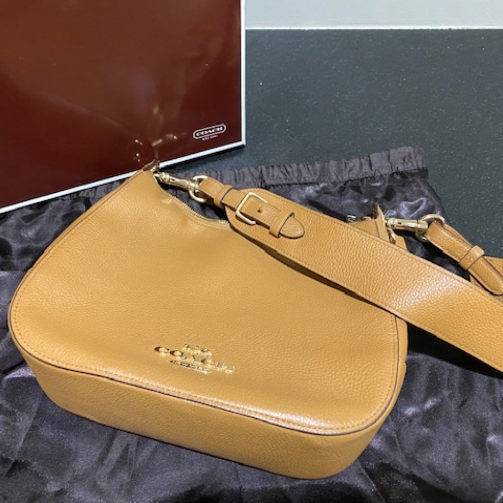 Coach Jes Hobo Bag Light Saddle
